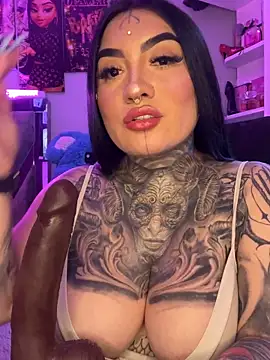 Snapshot of CloeeBeckam chatting on 02.20.26 CloeeBeckam online show from 02.20.26