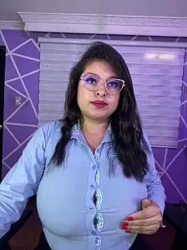 MiiaaJoness online show from 04.24.26