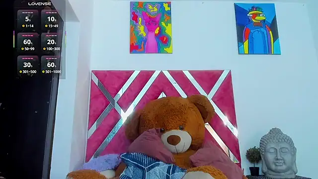 Snapshot of JacoLive chatting on 11.22.25 JacoLive online show from 11.22.25