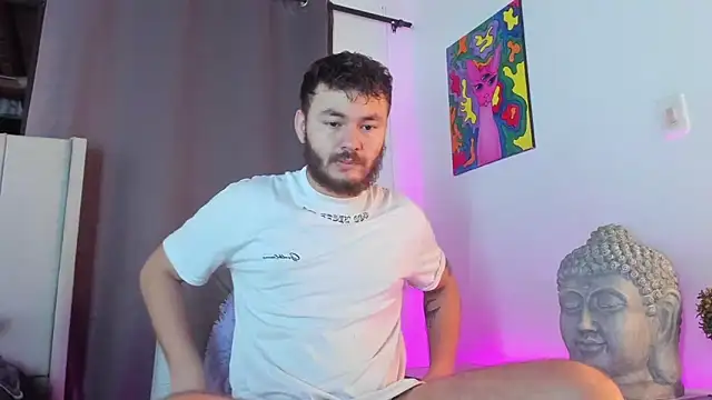 Snapshot of JacoLive chatting on 12.15.25 JacoLive online show from 12.15.25