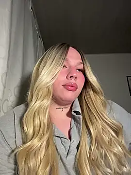 IsabellaFigueredo   online show from 11.03.25