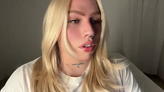 Snapshot of IsabellaFigueredo__ chatting on 03.03.26 IsabellaFigueredo online show from 03.03.26
