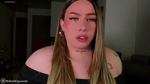 Snapshot of IsabellaFigueredo__ chatting on 04.15.26 IsabellaFigueredo online show from 04.15.26
