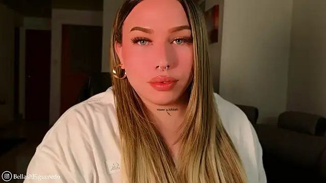 Snapshot of IsabellaFigueredo__ chatting on 04.19.26 IsabellaFigueredo online show from 04.19.26