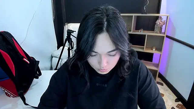 Snapshot of CelesteBrucee chatting on 12.19.24 CelesteBrucee online show from 12.19.24
