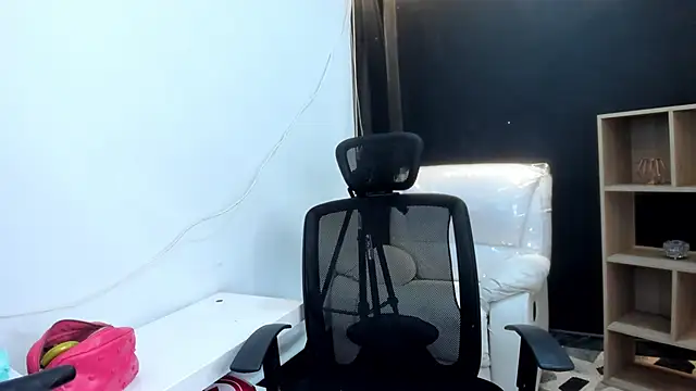 Snapshot of CelesteBrucee chatting on 12.19.24 CelesteBrucee online show from 12.19.24