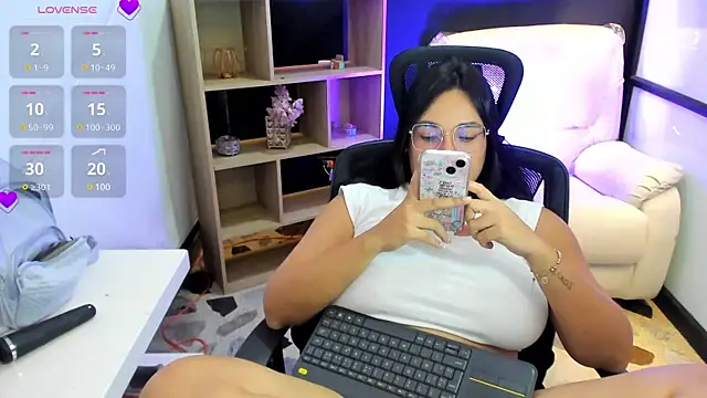 Snapshot of CelesteBrucee chatting on 01.14.25 CelesteBrucee online show from 01.14.25
