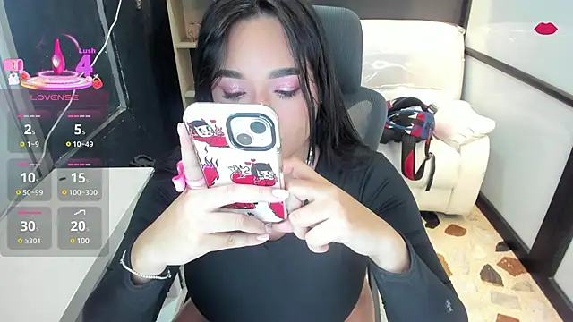 Snapshot of CelesteBrucee chatting on 03.21.25 CelesteBrucee online show from 03.21.25