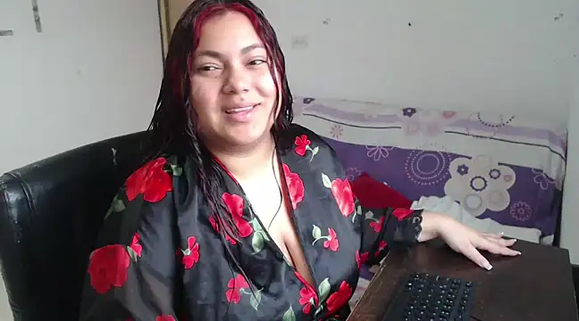 girl milk2 online show from 02.18.25