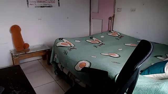 girl milk2 online show from 03.30.26