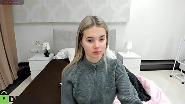 Donna Evans online show from 11.24.25