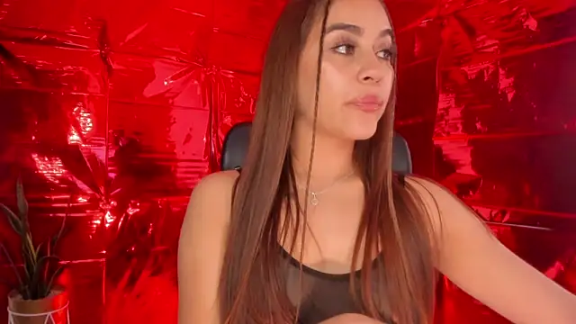 Snapshot of aliss_ev chatting on 02.20.25 aliss ev online show from 02.20.25