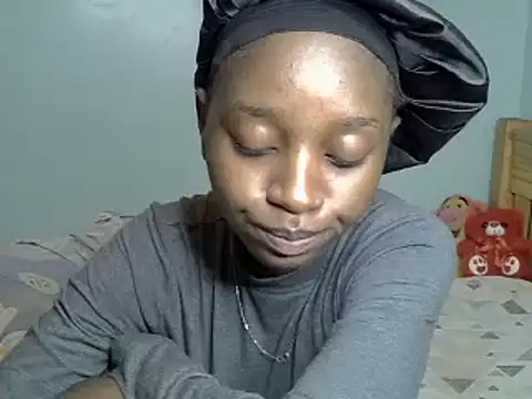 Snapshot of Enkarxx chatting on 02.14.25 Enkarxx online show from 02.14.25