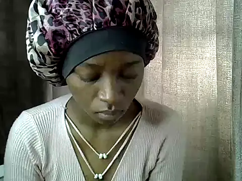 Snapshot of Enkarxx chatting on 09.21.25 Enkarxx online show from 09.21.25