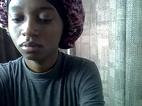 Snapshot of Enkarxx chatting on 09.25.25 Enkarxx online show from 09.25.25