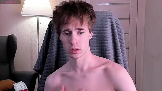 Snapshot of _tokyo_ghoul chatting on 02.08.25  tokyo ghoul online show from 02.08.25