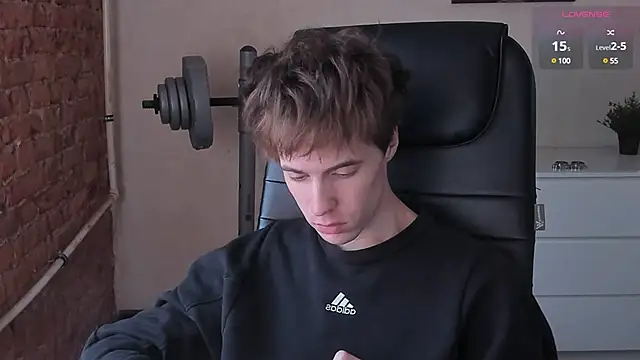 Snapshot of _tokyo_ghoul chatting on 02.14.25  tokyo ghoul online show from 02.14.25