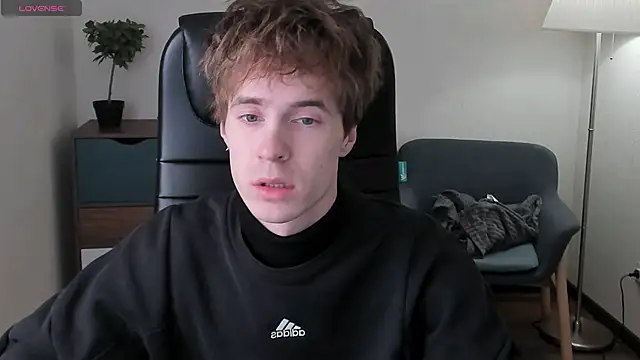 Snapshot of _tokyo_ghoul chatting on 02.22.25  tokyo ghoul online show from 02.22.25