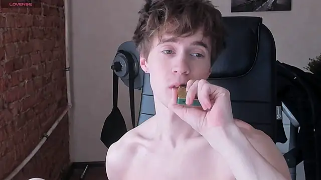 Snapshot of _tokyo_ghoul chatting on 02.28.25  tokyo ghoul online show from 02.28.25