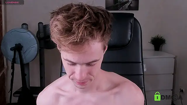 Snapshot of _tokyo_ghoul chatting on 09.21.25  tokyo ghoul online show from 09.21.25