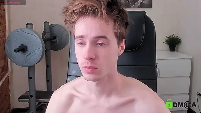 Snapshot of _tokyo_ghoul chatting on 10.17.25  tokyo ghoul online show from 10.17.25