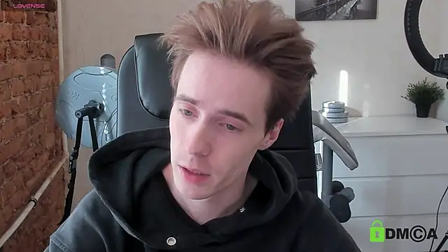 Snapshot of _tokyo_ghoul chatting on 10.19.25  tokyo ghoul online show from 10.19.25