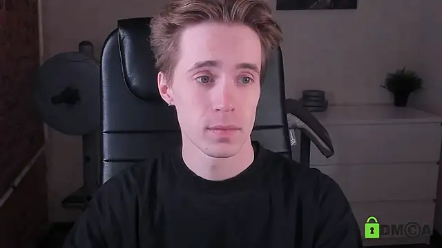 Snapshot of _tokyo_ghoul chatting on 10.26.25  tokyo ghoul online show from 10.26.25