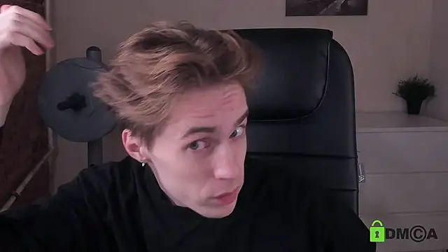 Snapshot of _tokyo_ghoul chatting on 10.31.25  tokyo ghoul online show from 10.31.25