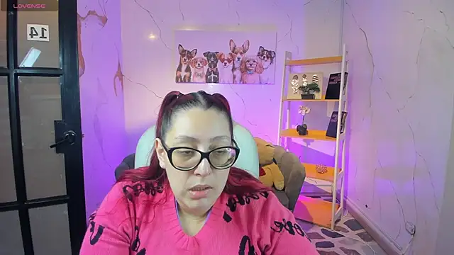 NiickyJones online show from 11.14.25