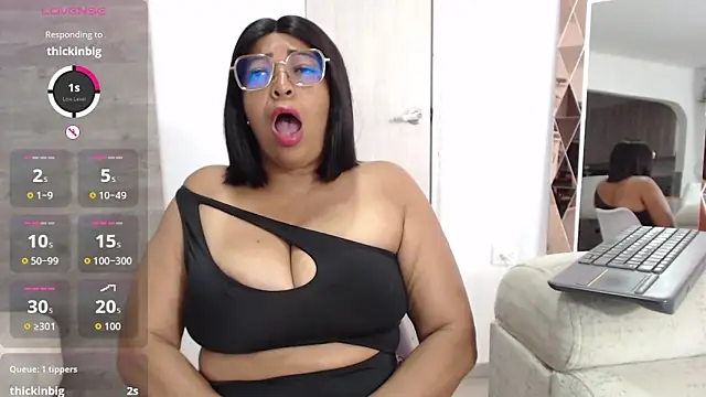 Snapshot of AmbarSofhia chatting on 02.28.26 AmbarSofhia online show from 02.28.26