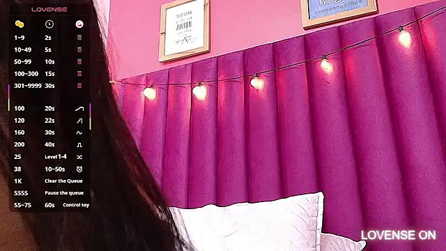 littlee emilyy  online show from 02.12.25