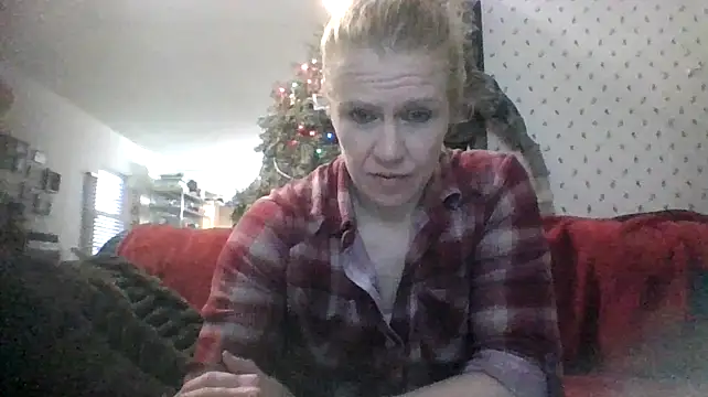 Snapshot of lisamatty4601 chatting on 12.28.24 lisamatty4601 online show from 12.28.24