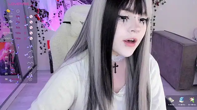 SelenaCute online show from 11.04.25