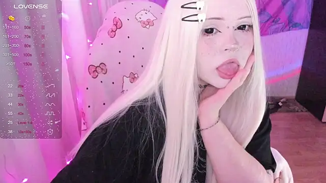 SelenaCute online show from 07.06.26