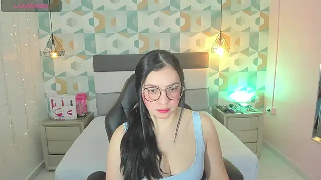 megancero online show from 02.21.25