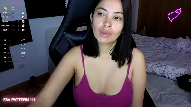 AnnaQueen online show from 05.04.26