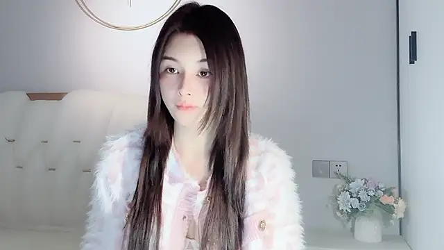 Snapshot of lvy-w chatting on 12.30.24 lvy-w online show from 12.30.24