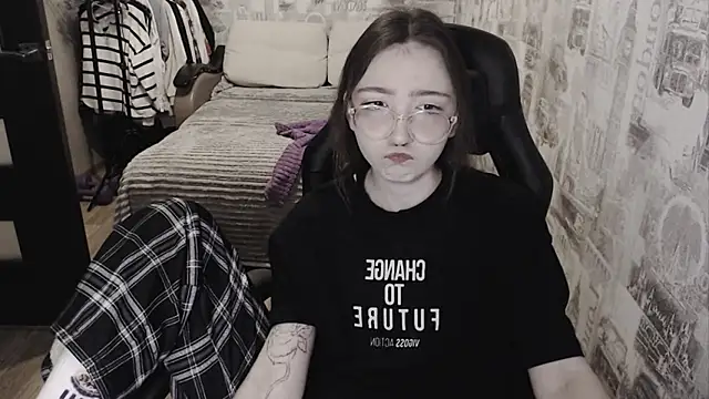 AmeliaKamishiro online show from 12.15.24