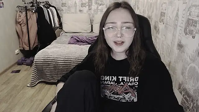 AmeliaKamishiro online show from 12.19.24