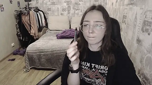 AmeliaKamishiro online show from 12.20.24