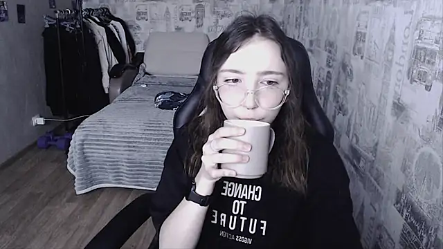 AmeliaKamishiro online show from 12.25.24