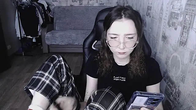 AmeliaKamishiro online show from 01.05.25