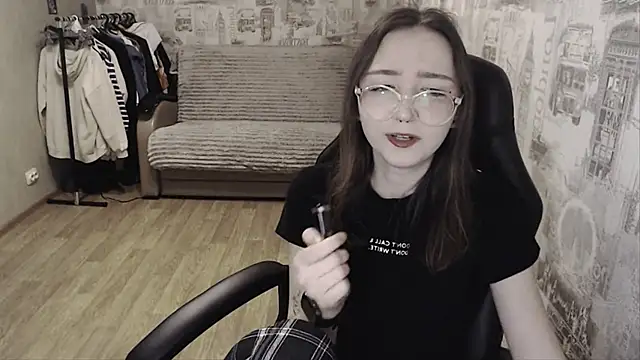 AmeliaKamishiro online show from 01.08.25