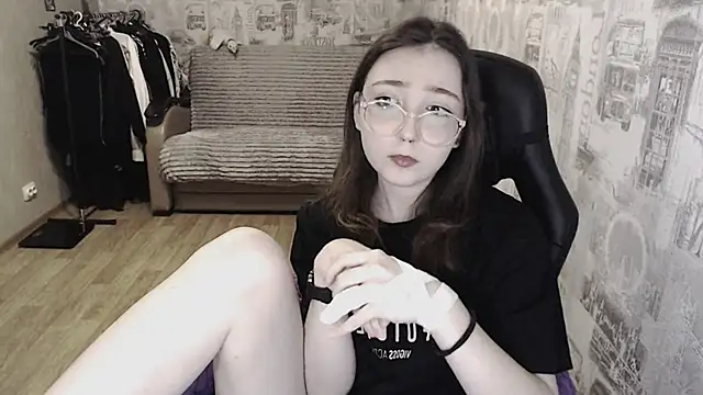 AmeliaKamishiro online show from 02.11.25