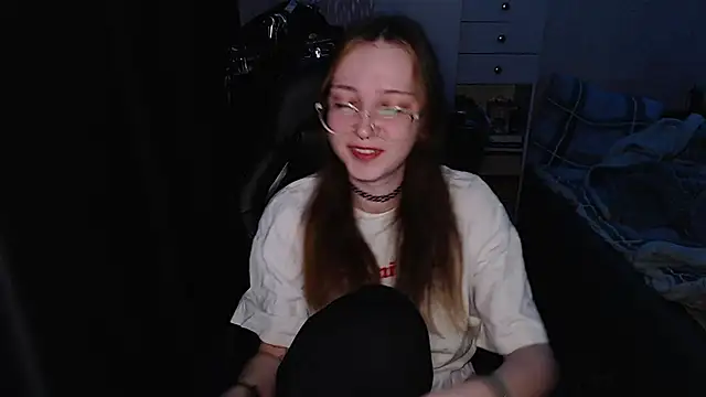 AmeliaKamishiro online show from 11.28.25