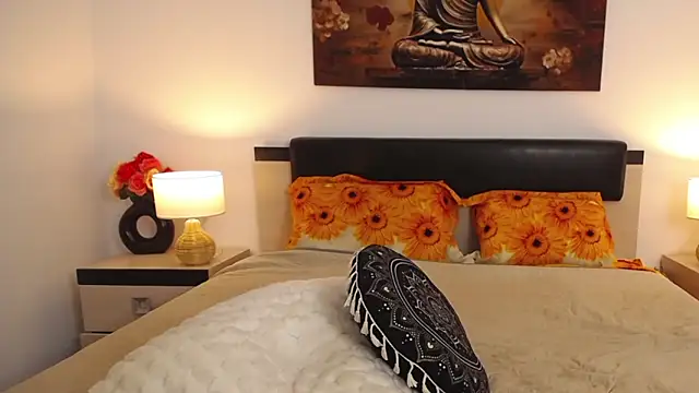 LauraGreen34 online show from 12.17.25