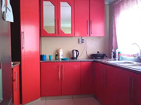 Malaika Nkosi online show from 01.06.25