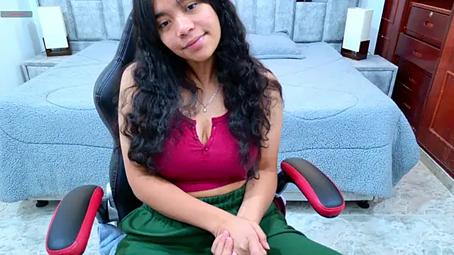 laureentt  online show from 02.14.26