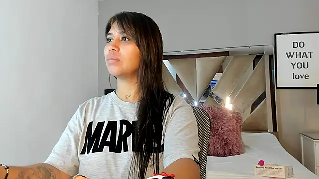 sharlott18 online show from 12.02.24