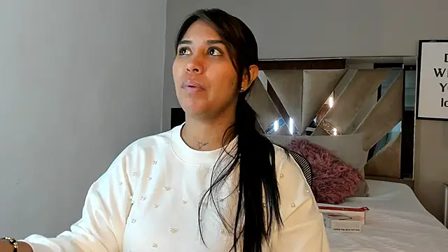 sharlott18 online show from 12.11.24